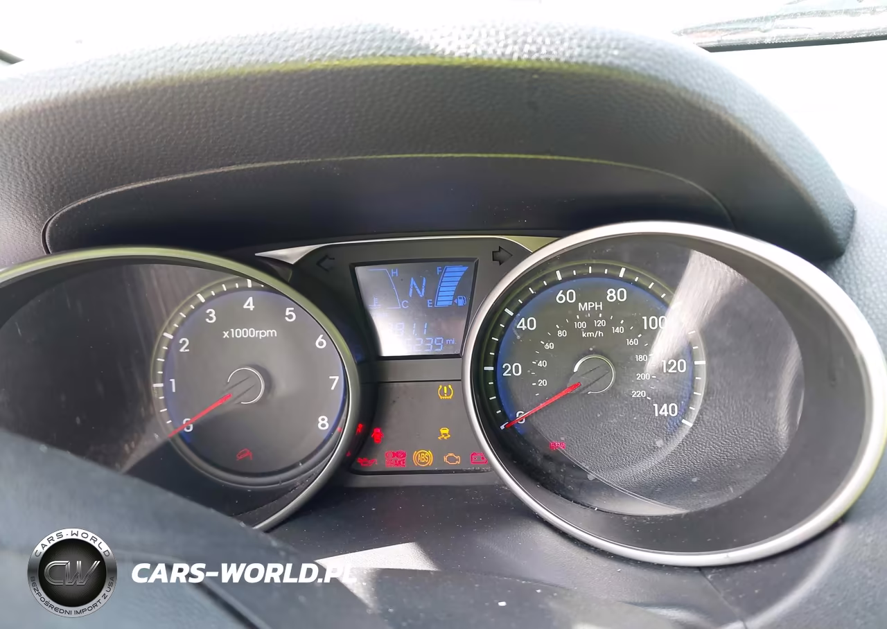 2011 Hyundai Tucson Limited VIN:KM8JU3AC7BU297701 - 7