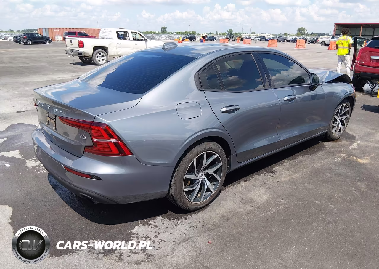 2020 Volvo S60 T5 Momentum VIN:7JR102FK9LG063233 - 4