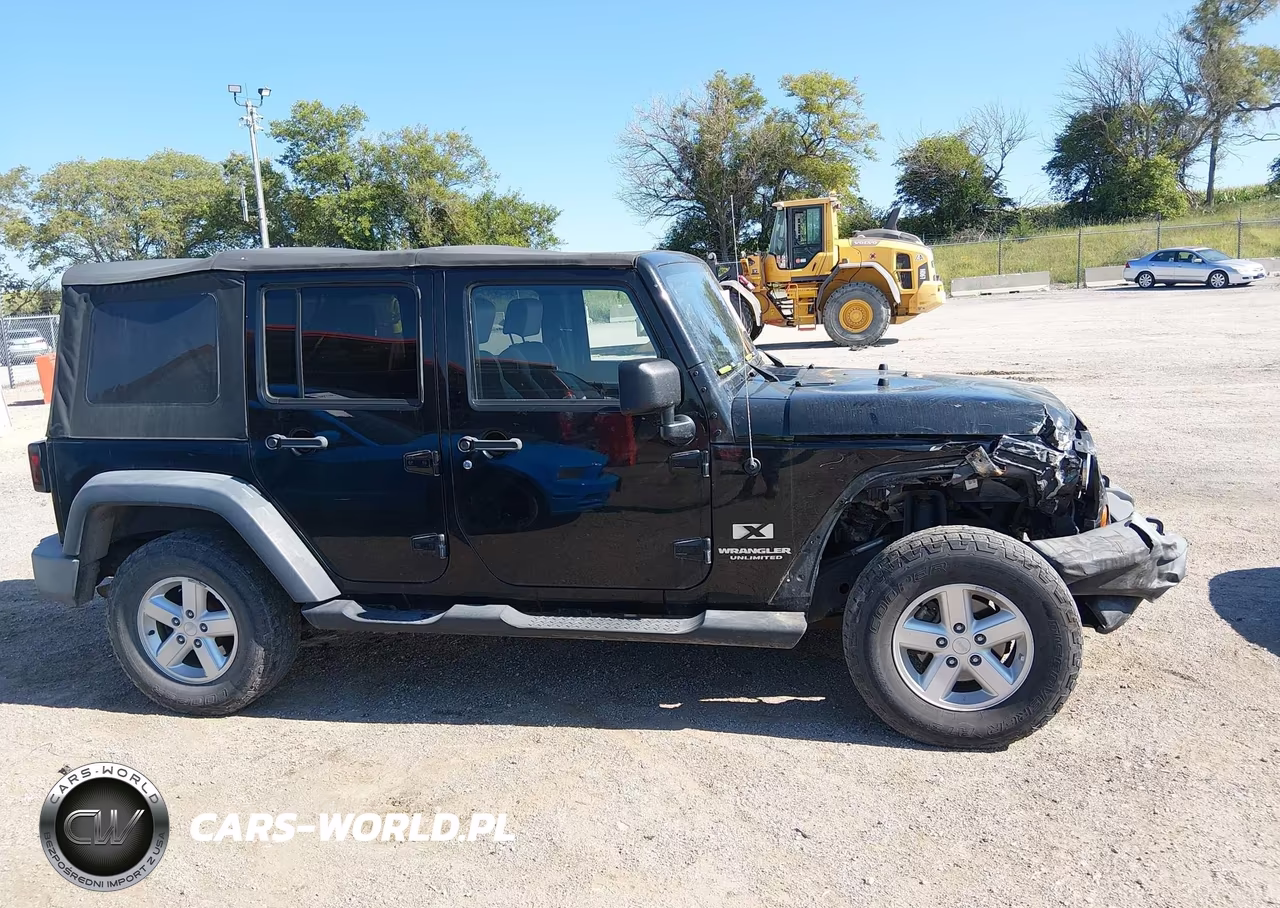 2007 Jeep Wrangler Unlimited X VIN:1J4GA39117L133250 - 13