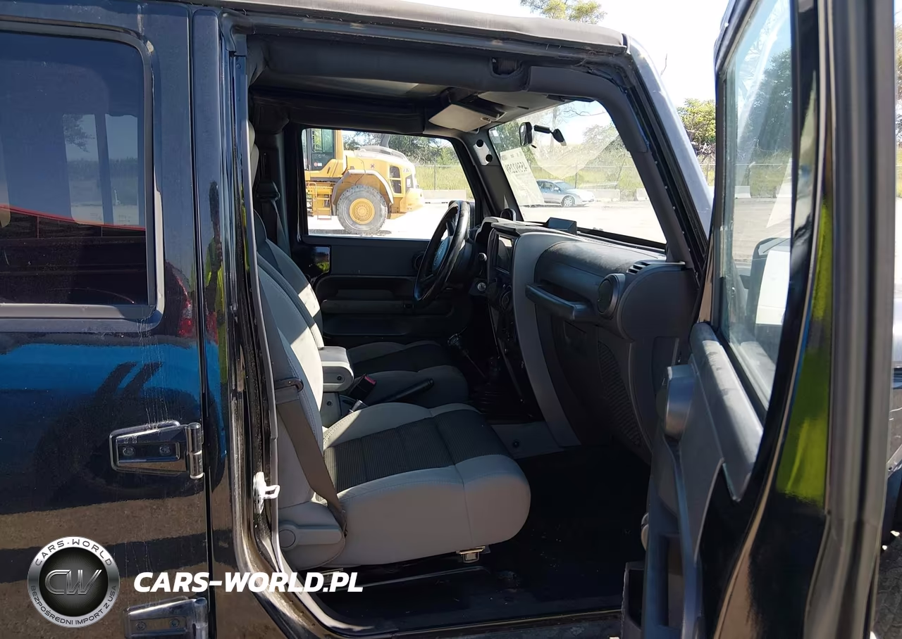 2007 Jeep Wrangler Unlimited X VIN:1J4GA39117L133250 - 5