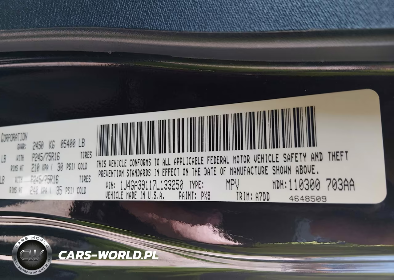2007 Jeep Wrangler Unlimited X VIN:1J4GA39117L133250 - 9