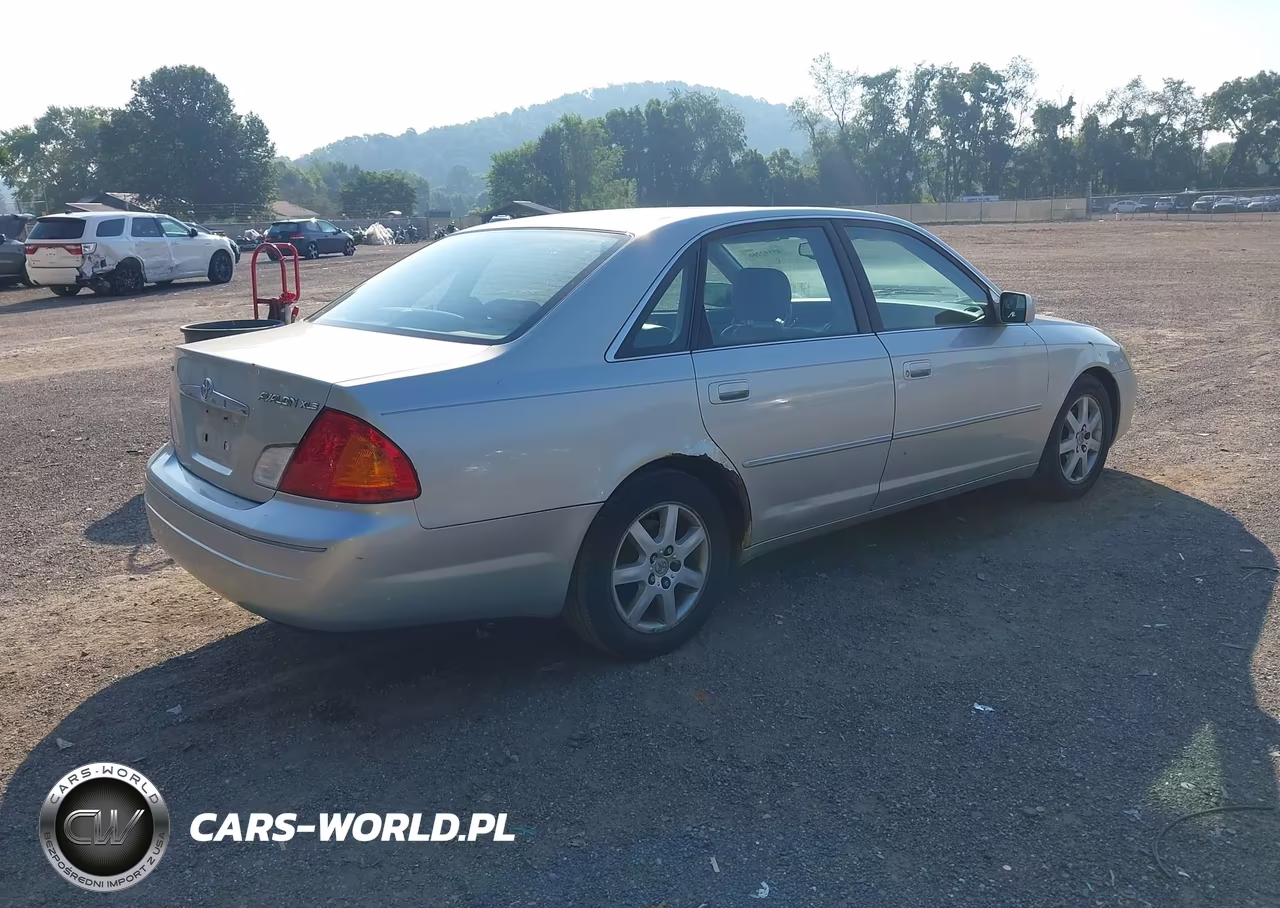 2000 Toyota Avalon Xls VIN:4T1BF28B3YU004942 - 4