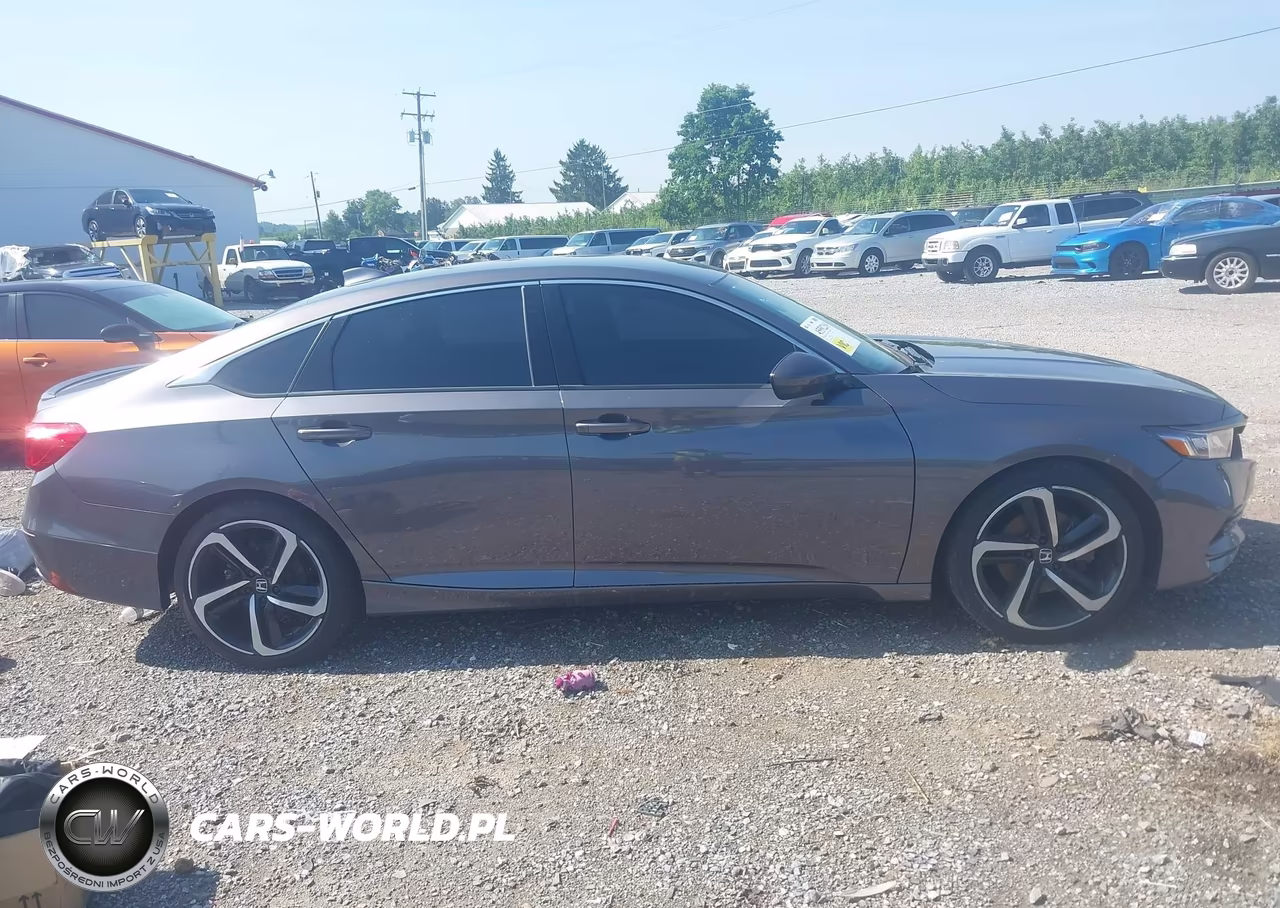 2018 Honda Accord Sport VIN:1HGCV1F3XJA243379 - 13