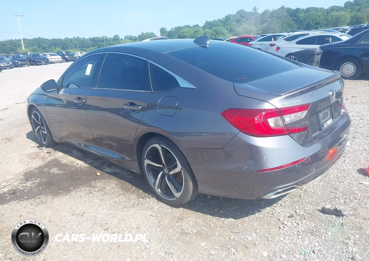 2018 Honda Accord Sport VIN:1HGCV1F3XJA243379 - 3