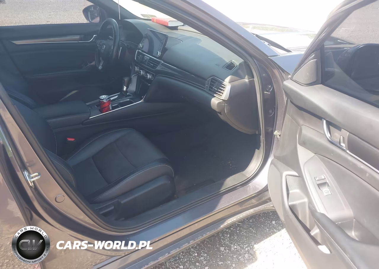 2018 Honda Accord Sport VIN:1HGCV1F3XJA243379 - 5