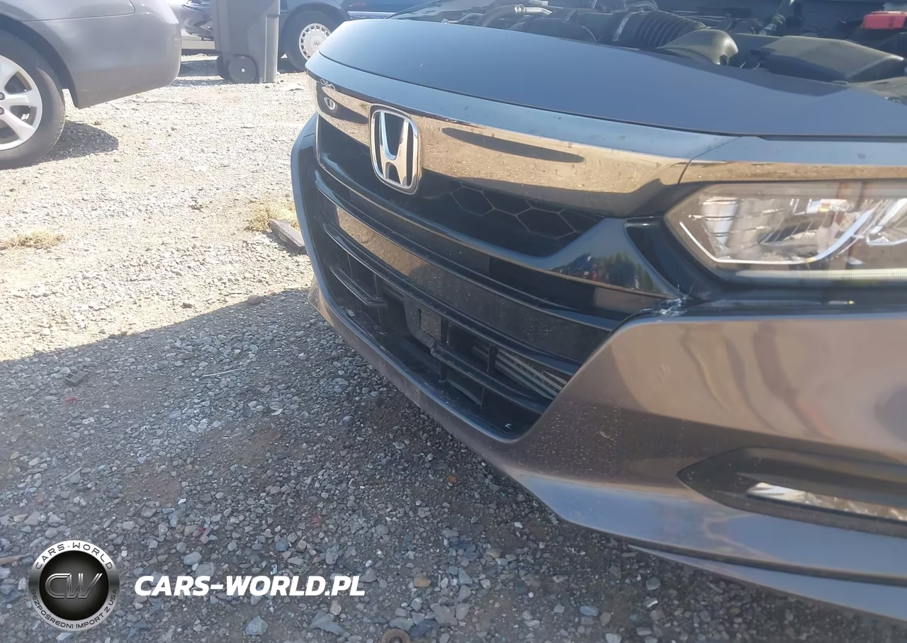 2018 Honda Accord Sport VIN:1HGCV1F3XJA243379 - 6