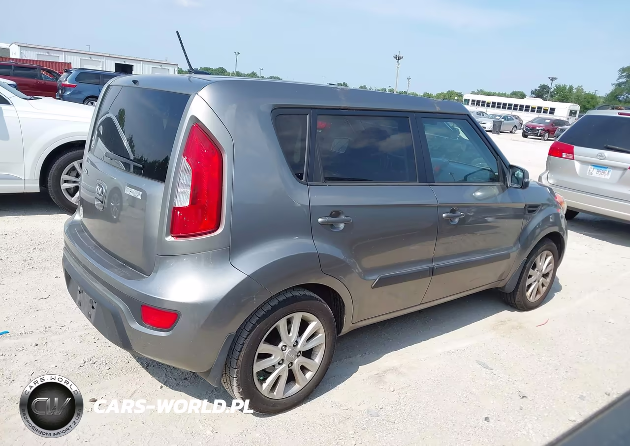 2013 Kia Soul + VIN:KNDJT2A6XD7528457 - 13