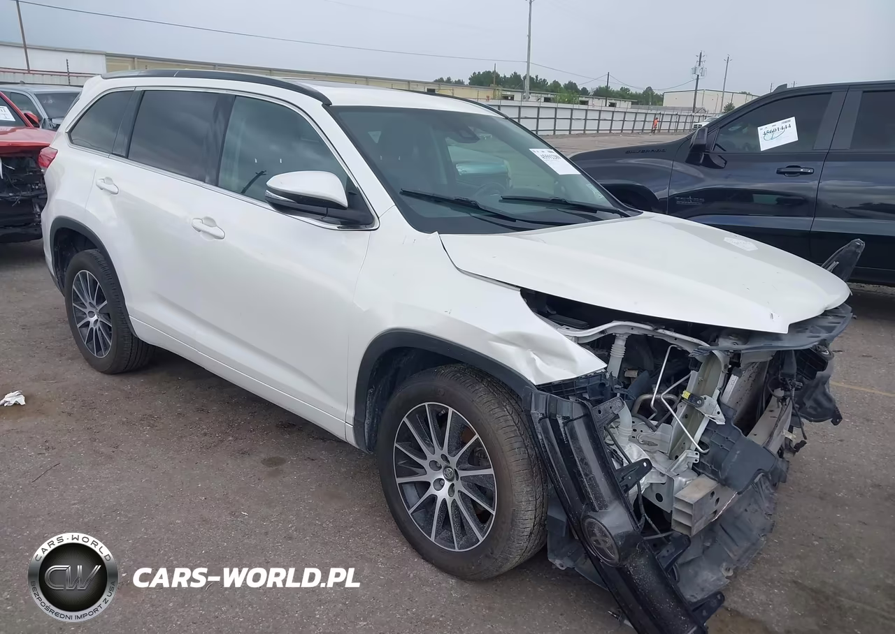 2018 Toyota Highlander Le VIN:5TDKZRFH4JS544645 - 1