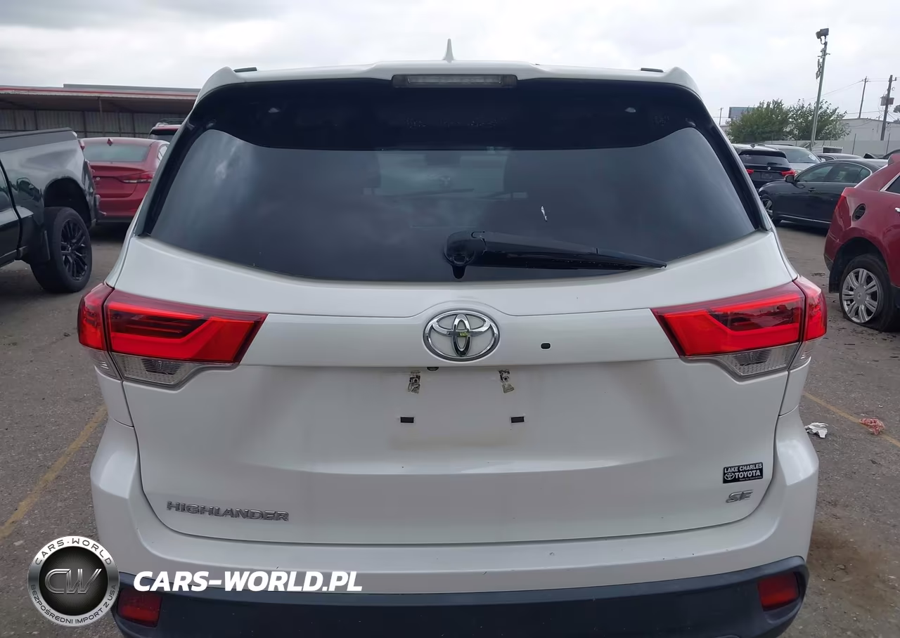 2018 Toyota Highlander Le VIN:5TDKZRFH4JS544645 - 15