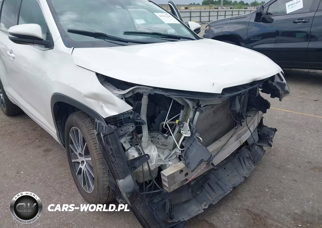 2018 Toyota Highlander Le VIN:5TDKZRFH4JS544645 - 6