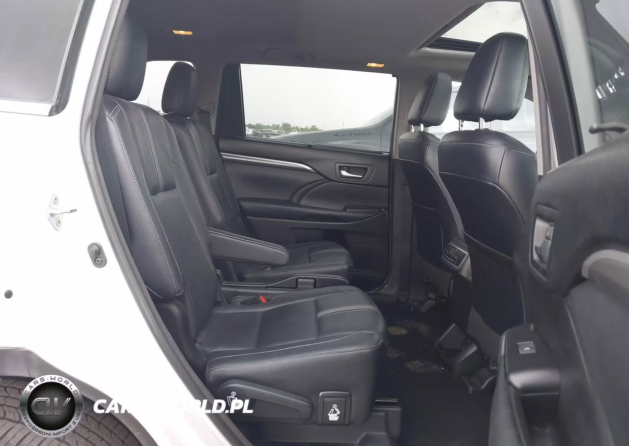 2018 Toyota Highlander Le VIN:5TDKZRFH4JS544645 - 8