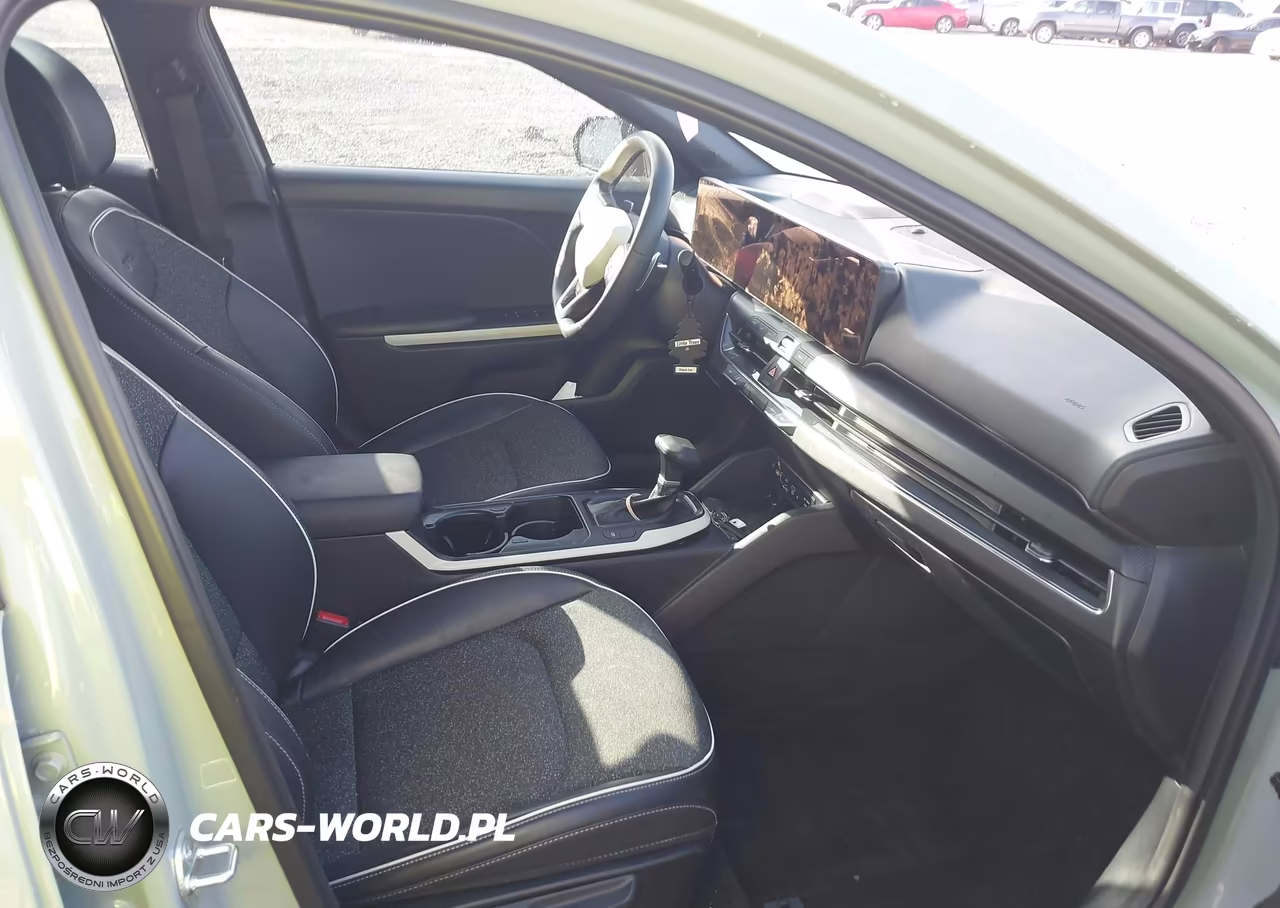 2025 Kia K4 Gt-Line VIN:3KPFW4DE5SE157748 - 5