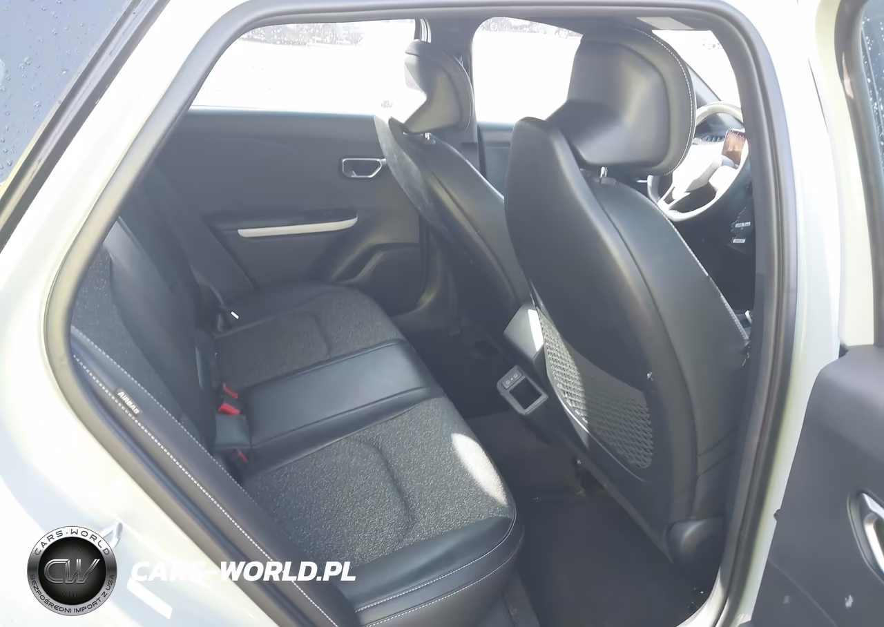 2025 Kia K4 Gt-Line VIN:3KPFW4DE5SE157748 - 8