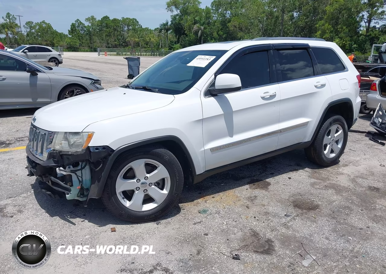 2013 Jeep Grand Cherokee Laredo VIN:1C4RJEAGXDC642842 - 2