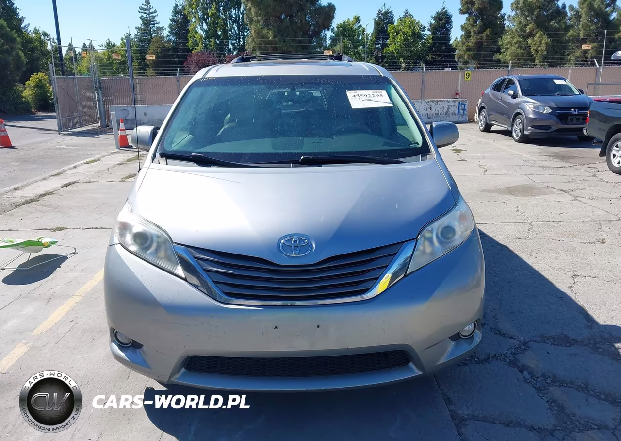 2012 Toyota Sienna Xle V6 8 Passenger VIN:5TDYK3DC0CS190466 - 12
