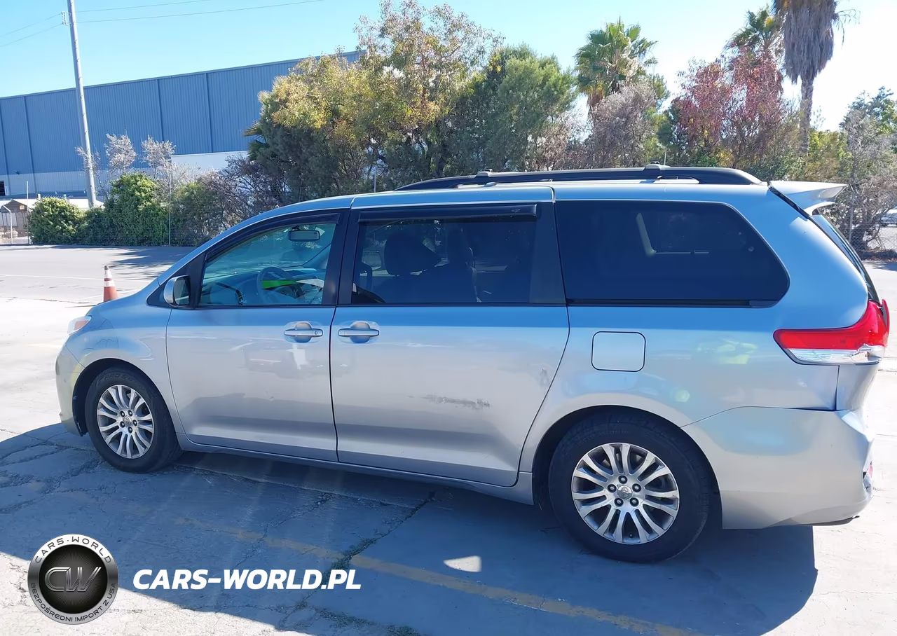 2012 Toyota Sienna Xle V6 8 Passenger VIN:5TDYK3DC0CS190466 - 14