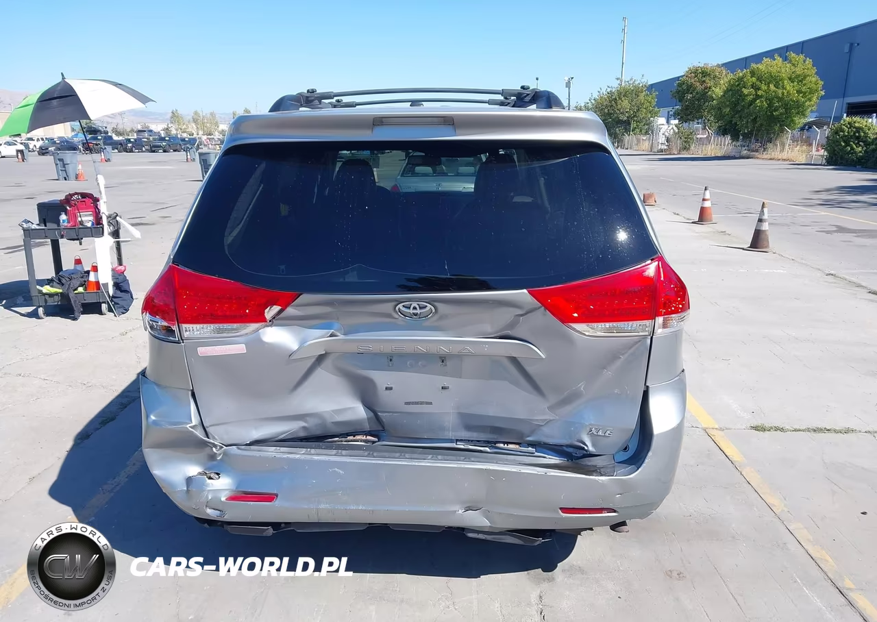 2012 Toyota Sienna Xle V6 8 Passenger VIN:5TDYK3DC0CS190466 - 16
