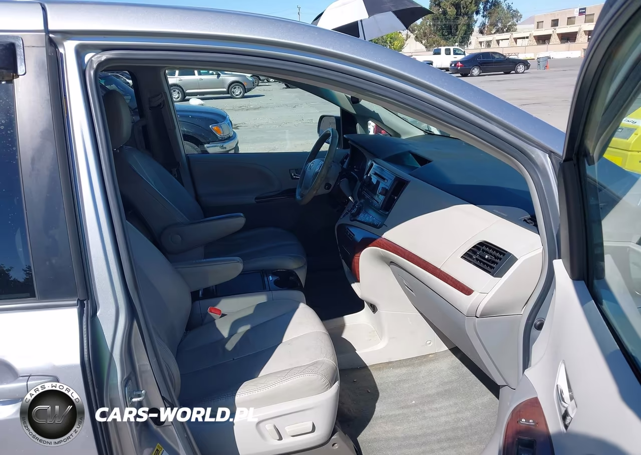 2012 Toyota Sienna Xle V6 8 Passenger VIN:5TDYK3DC0CS190466 - 5