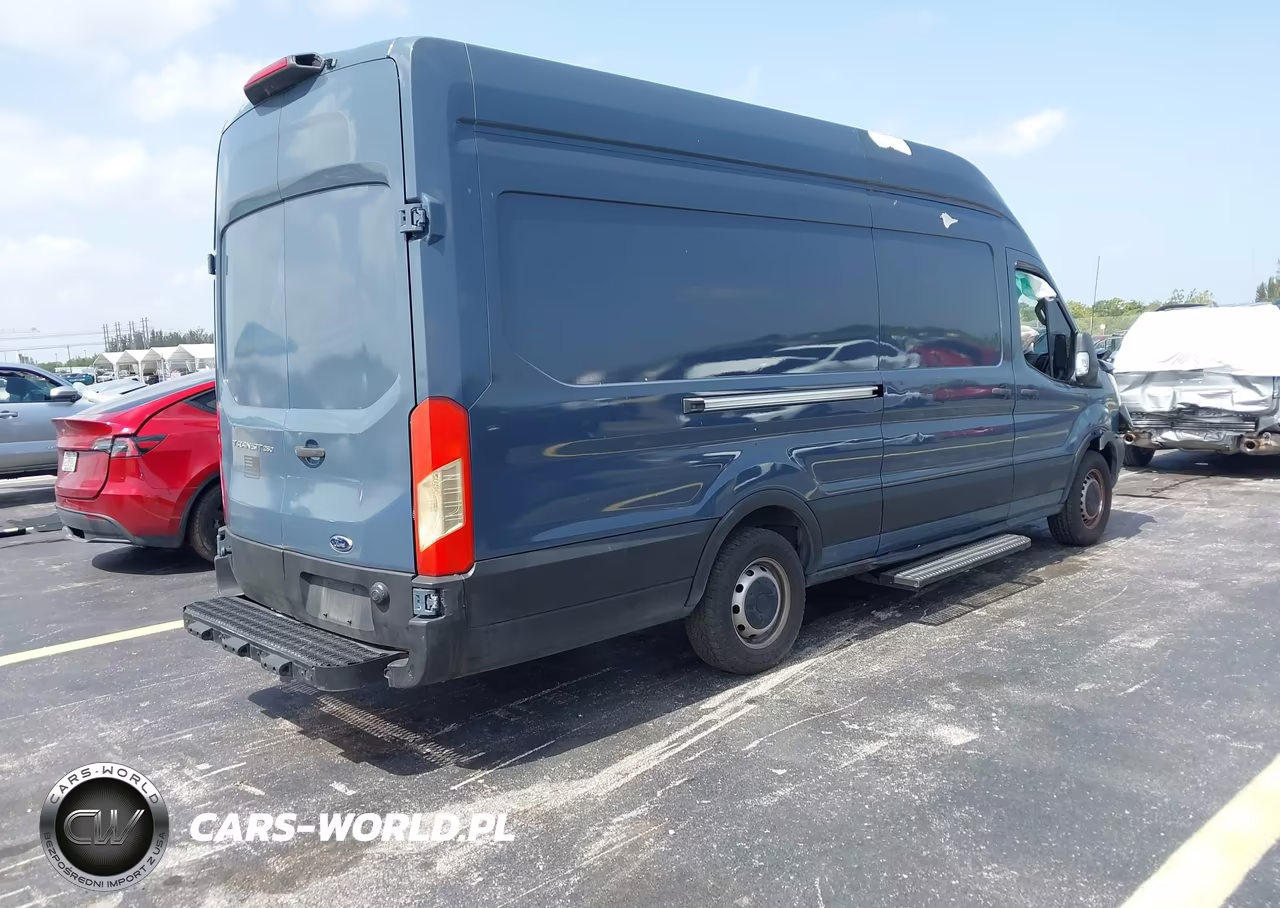 2019 Ford Transit-250 VIN:1FTYR3XM1KKB73732 - 4