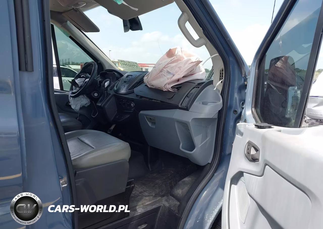 2019 Ford Transit-250 VIN:1FTYR3XM1KKB73732 - 5