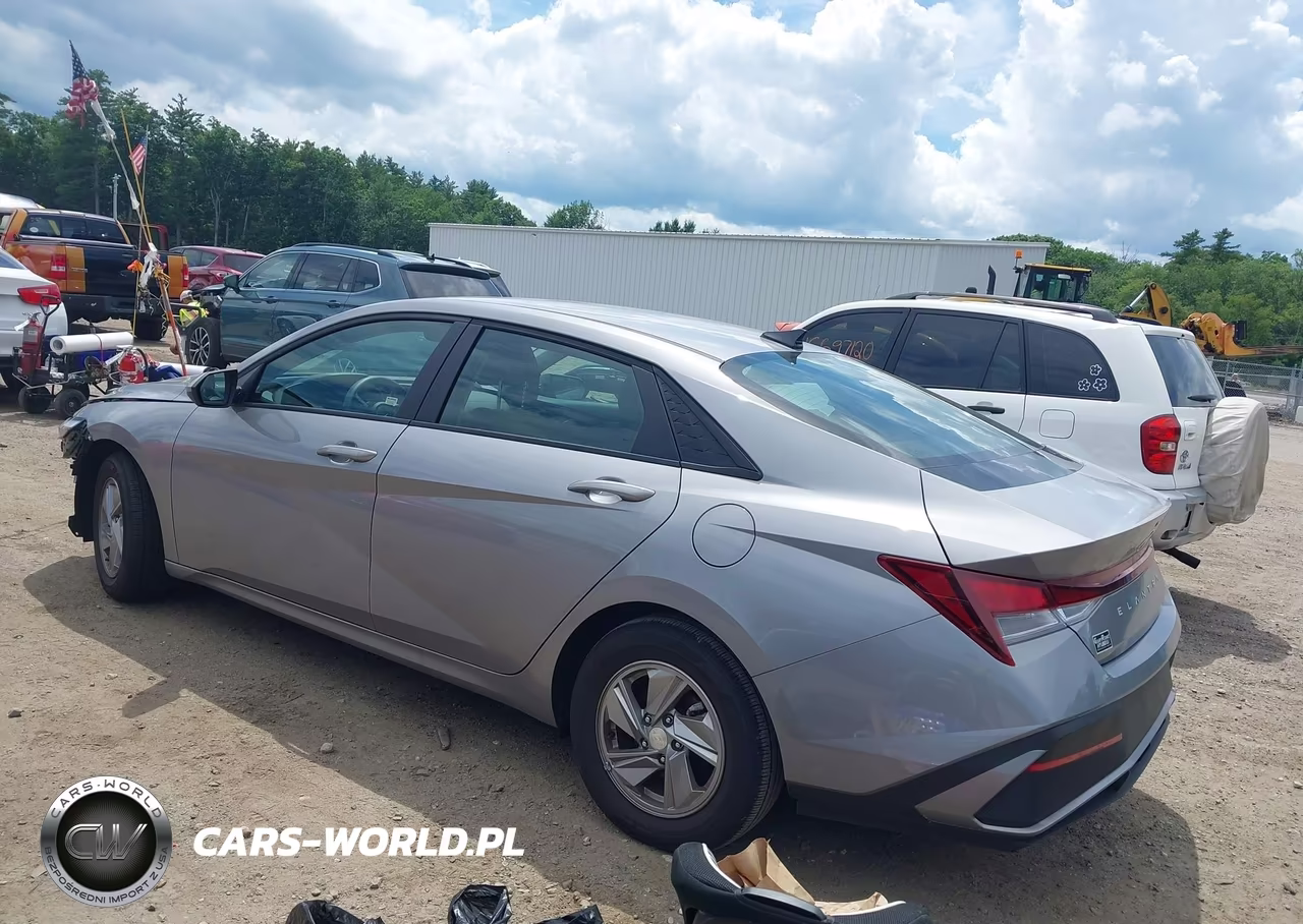 2025 Hyundai Elantra Se VIN:KMHLL4DG6SU087753 - 3