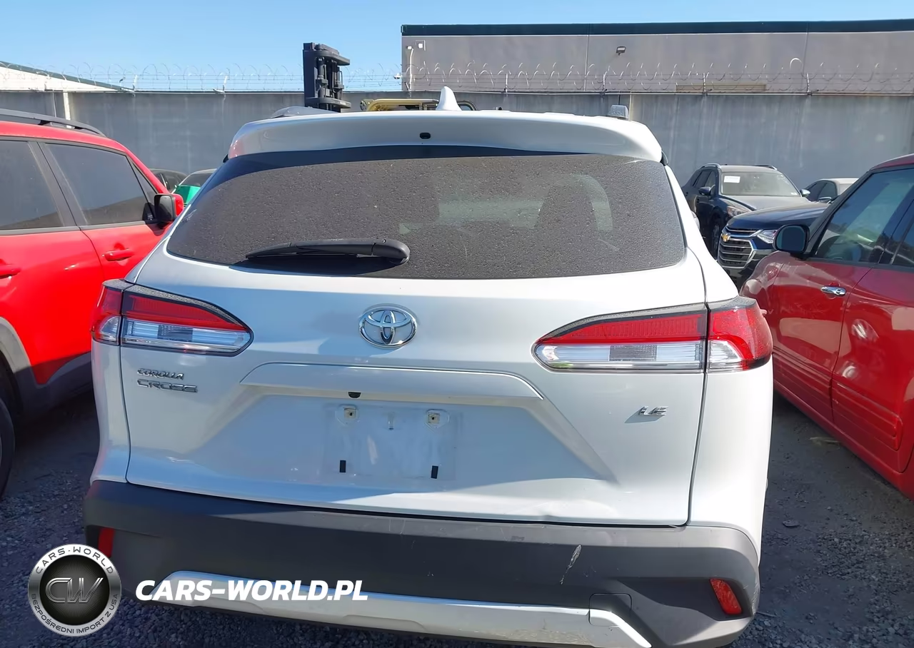 2022 Toyota Corolla Cross Le VIN:7MUCAAAG7NV016816 - 17