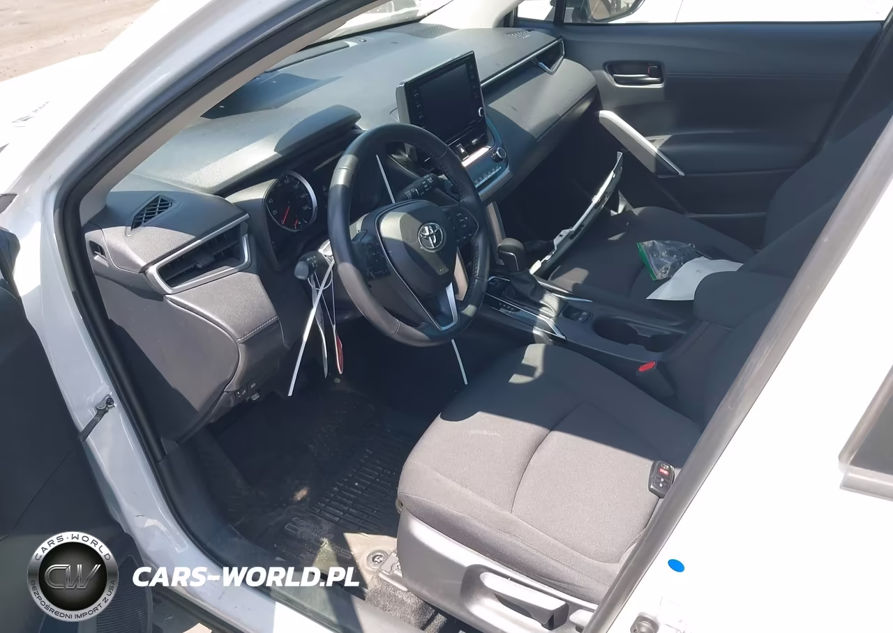 2022 Toyota Corolla Cross Le VIN:7MUCAAAG7NV016816 - 18