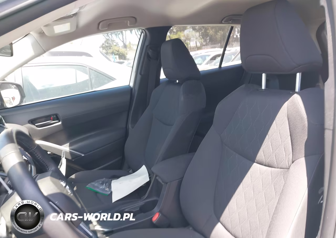 2022 Toyota Corolla Cross Le VIN:7MUCAAAG7NV016816 - 19