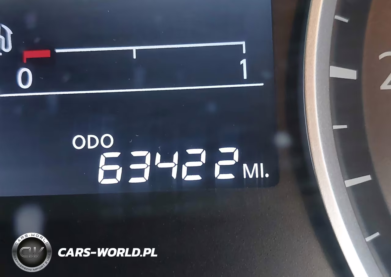 2020 Nissan Versa S 5-Speed Manual Transmission VIN:3N1CN8BV1LL861574 - 15