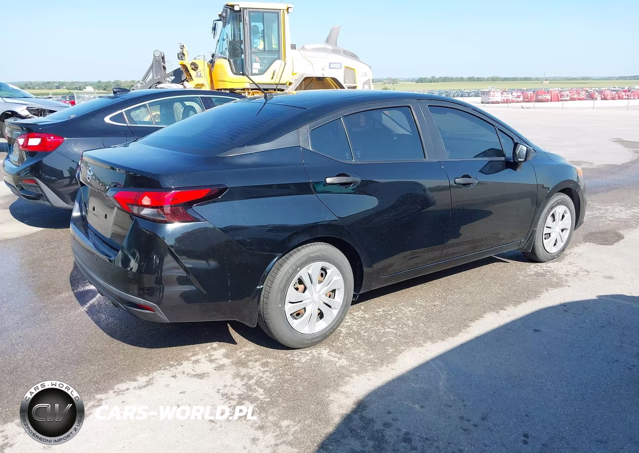 2020 Nissan Versa S 5-Speed Manual Transmission VIN:3N1CN8BV1LL861574 - 4
