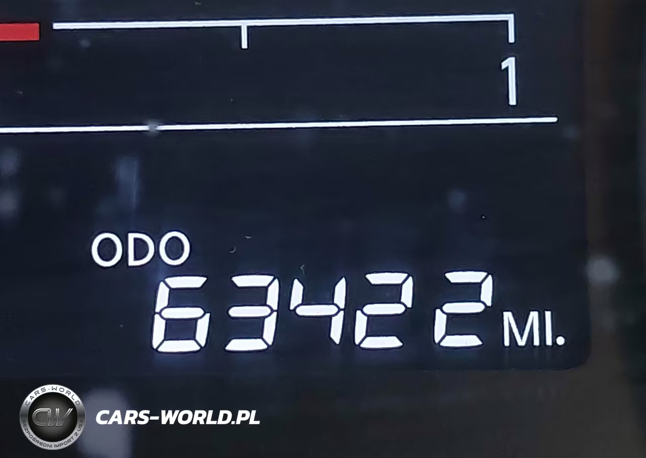 2020 Nissan Versa S 5-Speed Manual Transmission VIN:3N1CN8BV1LL861574 - 7