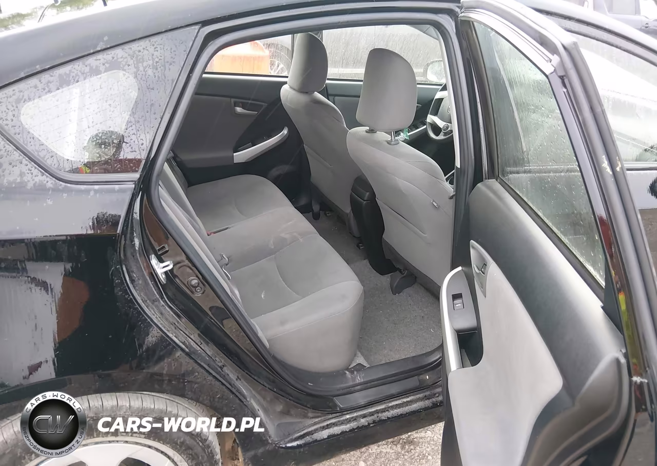 2015 Toyota Prius Two VIN:JTDKN3DU6F1903992 - 8