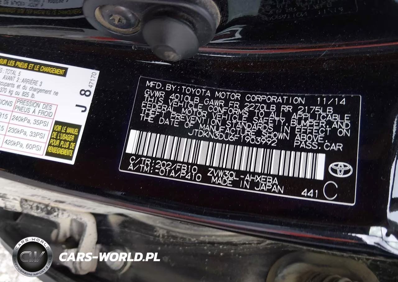 2015 Toyota Prius Two VIN:JTDKN3DU6F1903992 - 9