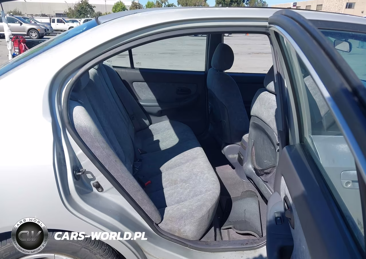 2002 Hyundai Elantra Gls VIN:KMHDN45D52U251061 - 8