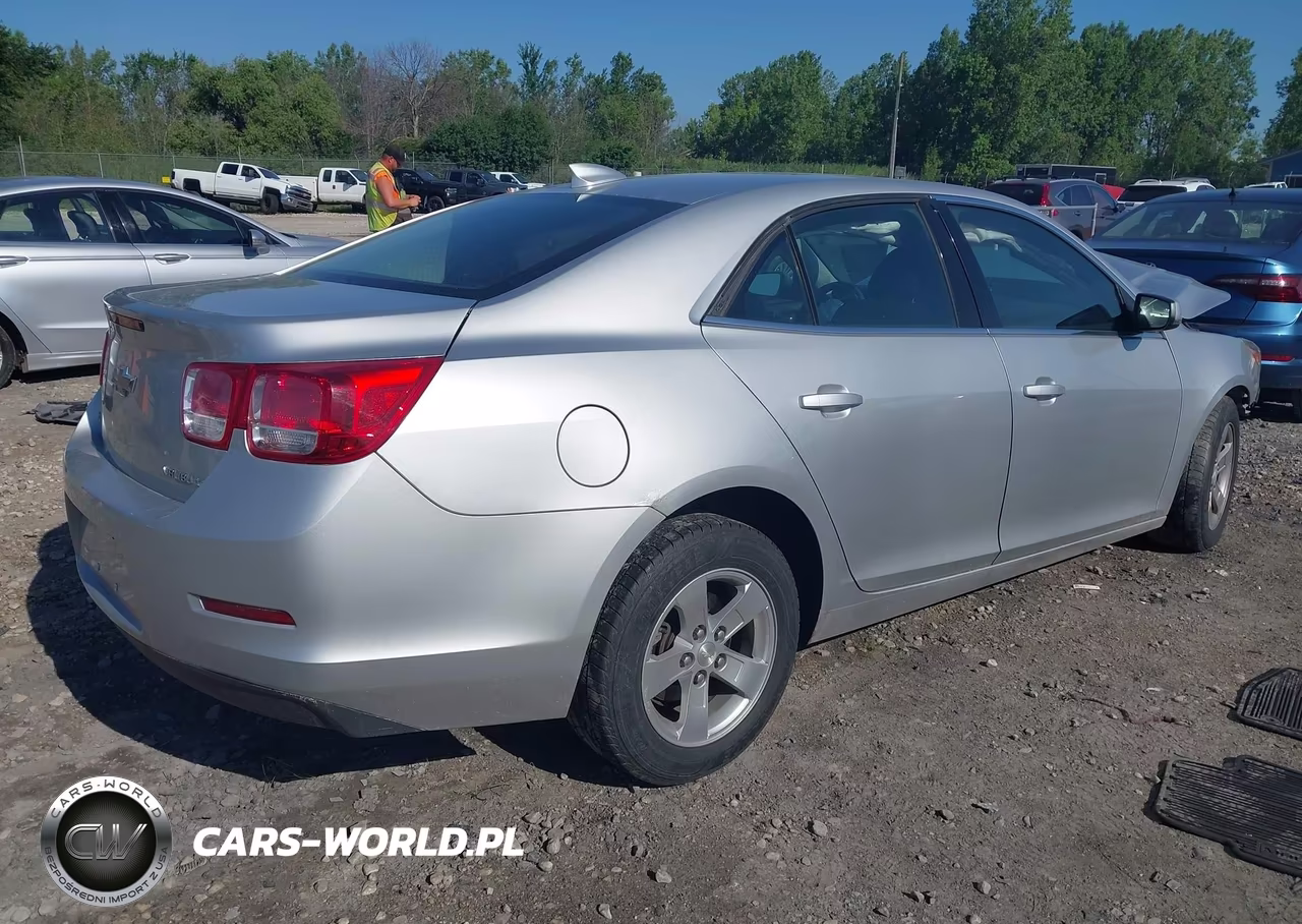 2015 Chevrolet Malibu 1Lt VIN:1G11C5SL5FU143911 - 4
