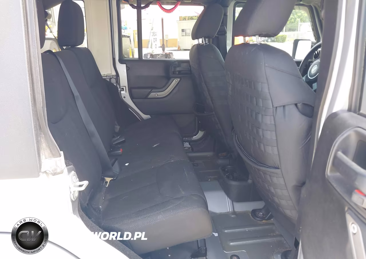 2016 Jeep Wrangler Unlimited Willys Wheeler VIN:1C4BJWDG6GL283920 - 8