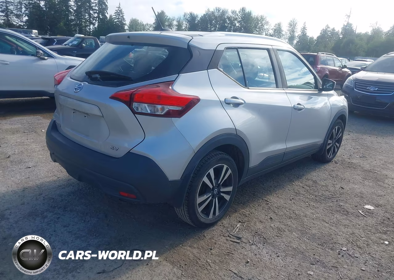 2019 Nissan Kicks Sv VIN:3N1CP5CU3KL534056 - 4