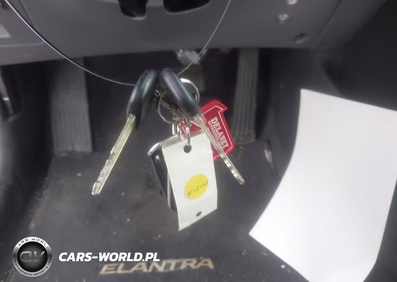 2012 Hyundai Elantra Gls VIN:5NPDH4AE5CH117608 - 11