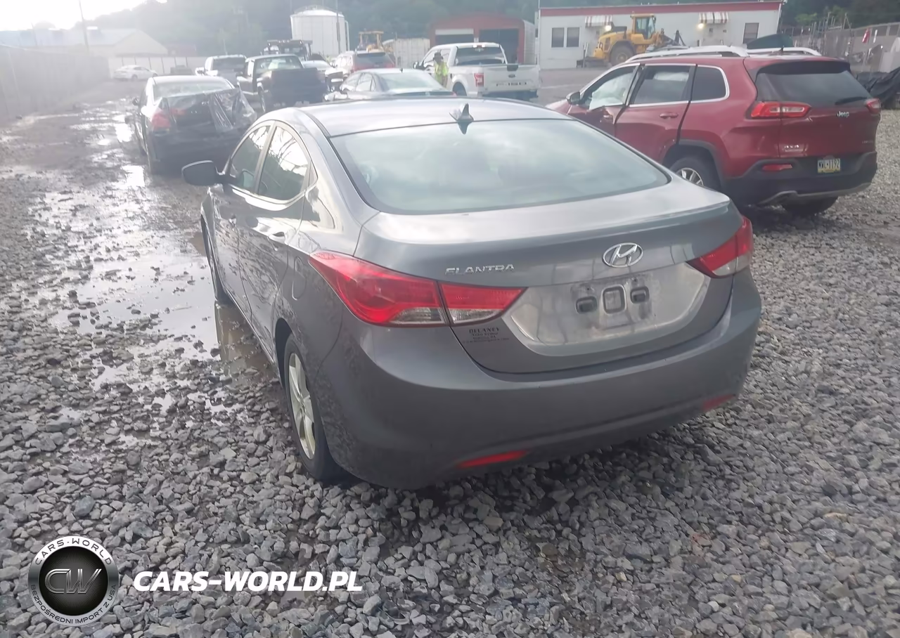 2012 Hyundai Elantra Gls VIN:5NPDH4AE5CH117608 - 3