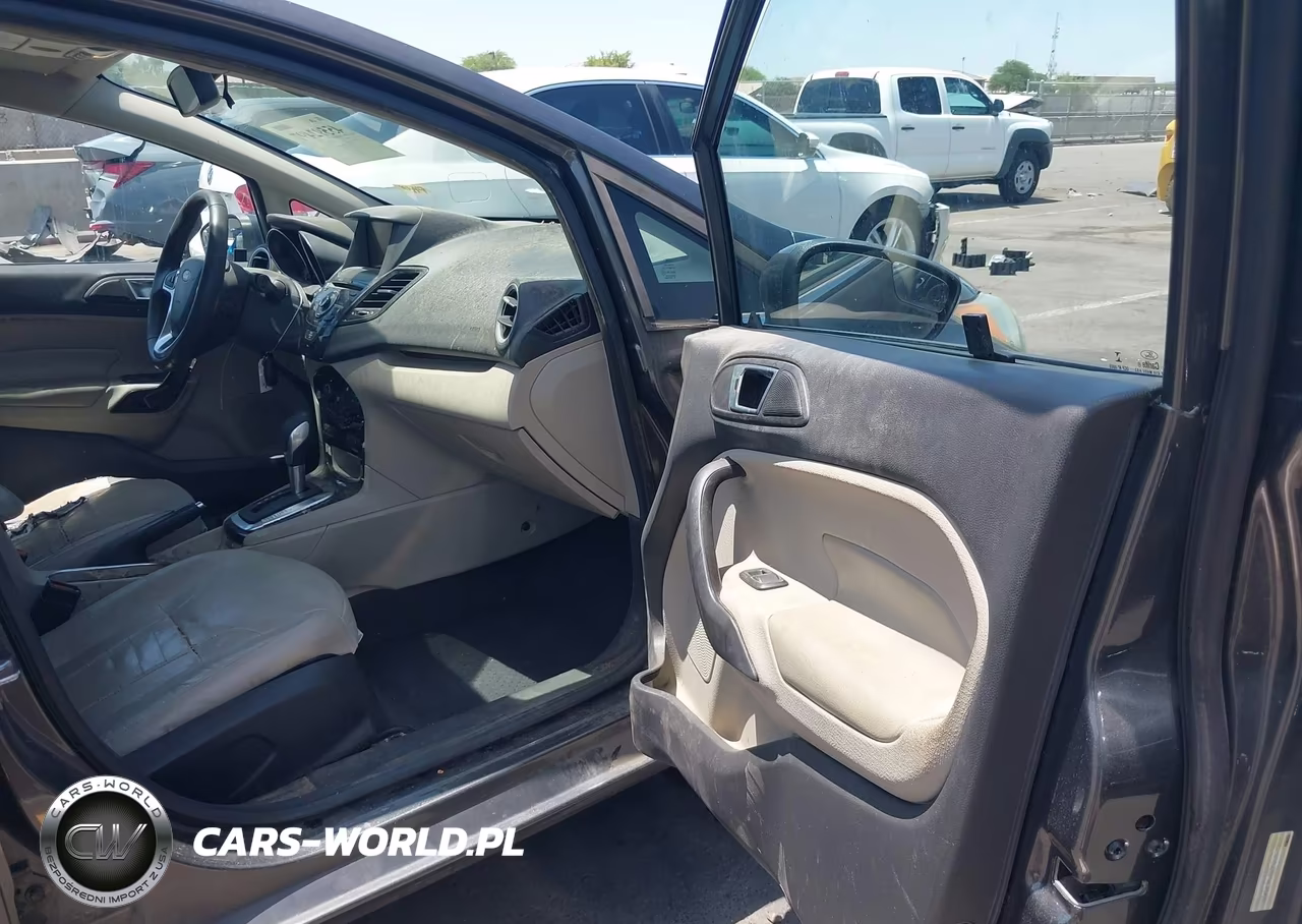 2015 Ford Fiesta Titanium VIN:3FADP4FJ5FM110297 - 5