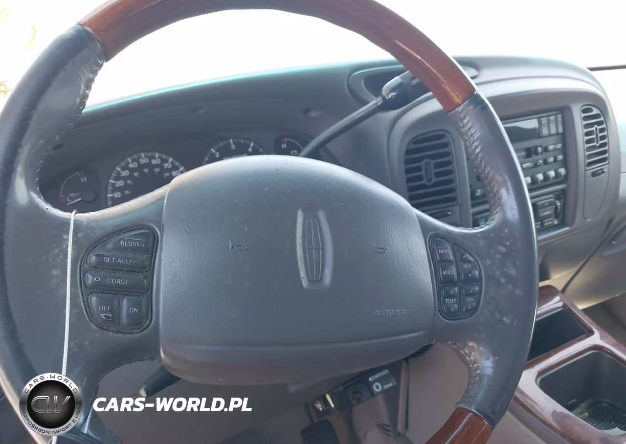 2000 Lincoln Navigator VIN:5LMPU28A9YLJ13203 - 15