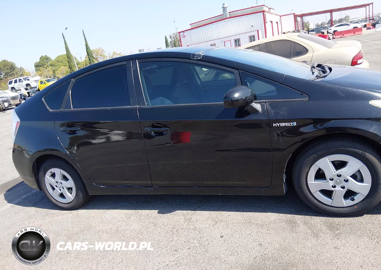 2011 Toyota Prius Three VIN:JTDKN3DU0B0253573 - 13