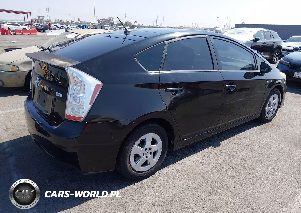 2011 Toyota Prius Three VIN:JTDKN3DU0B0253573 - 4