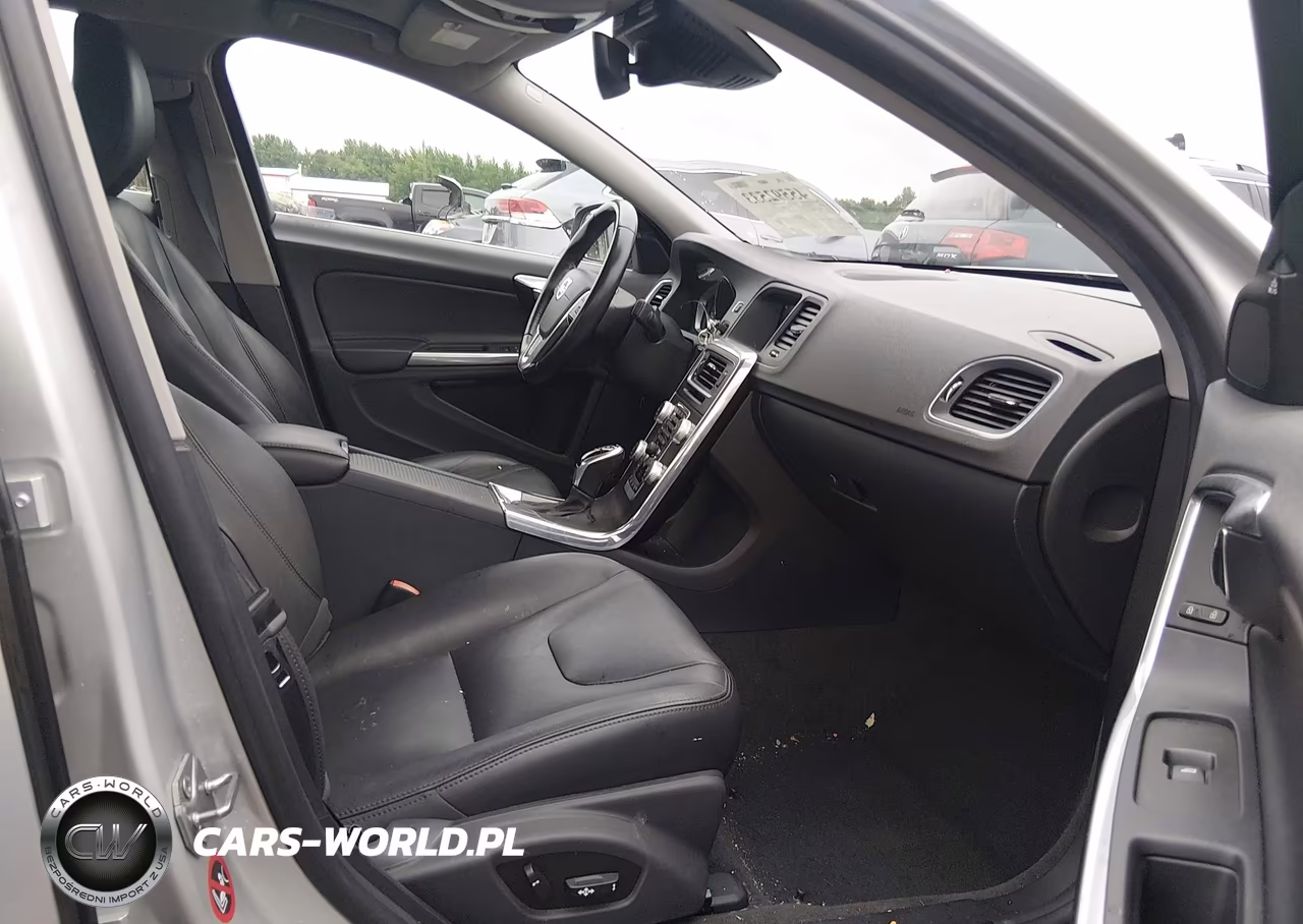 2015 Volvo S60 T5 Platinum VIN:YV126MFM2F2361570 - 5