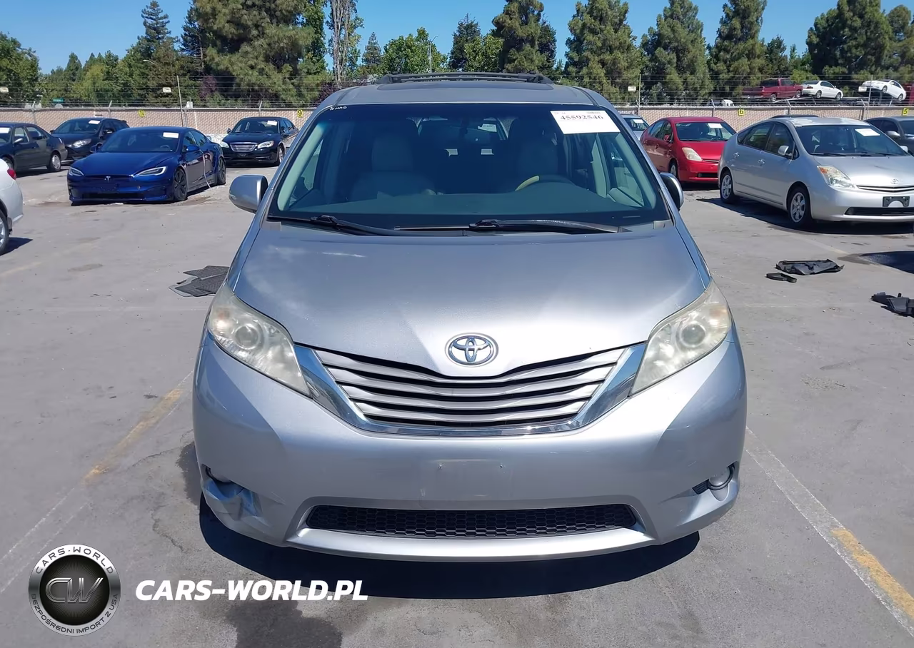2011 Toyota Sienna Xle VIN:5TDDK3DC5BS009794 - 12