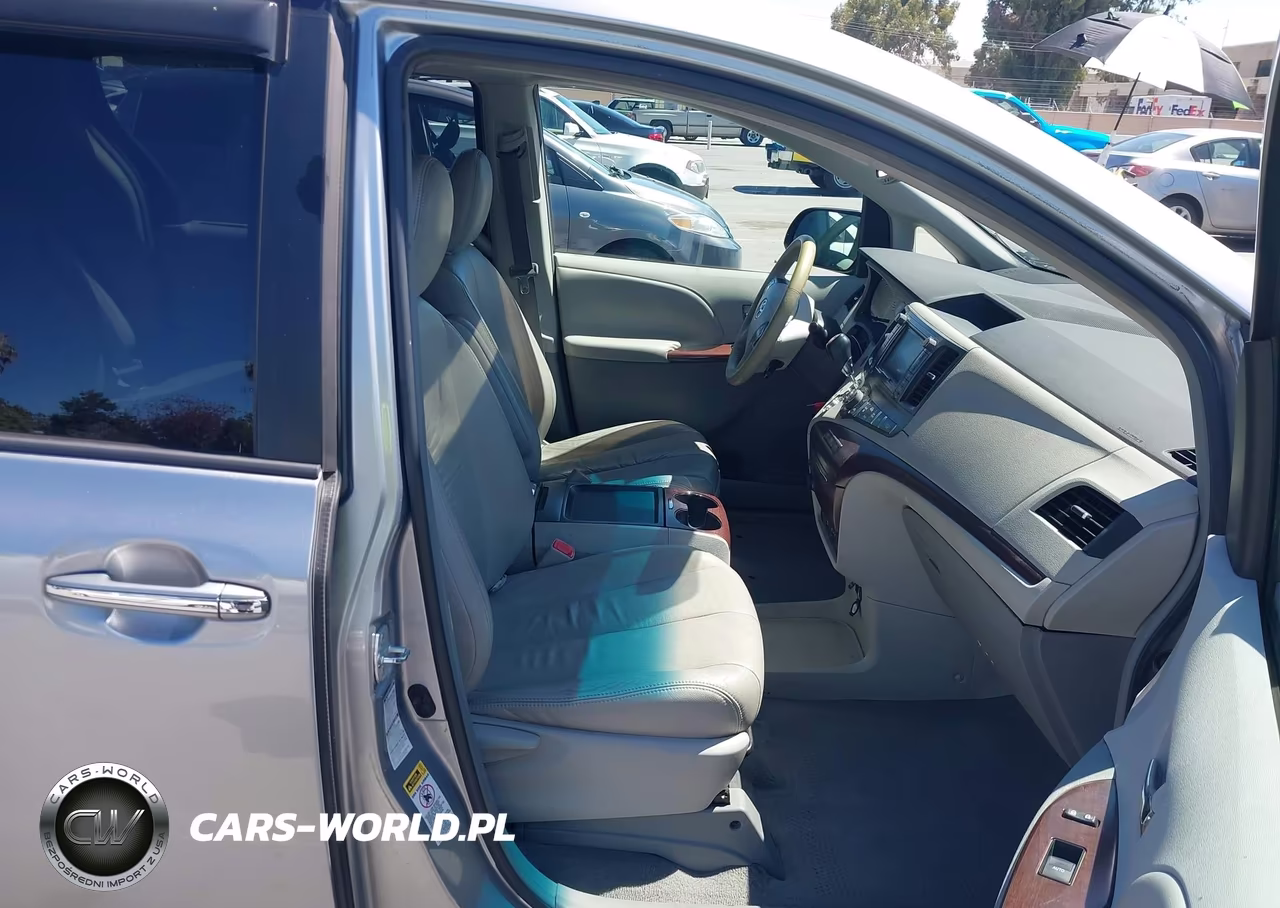 2011 Toyota Sienna Xle VIN:5TDDK3DC5BS009794 - 5
