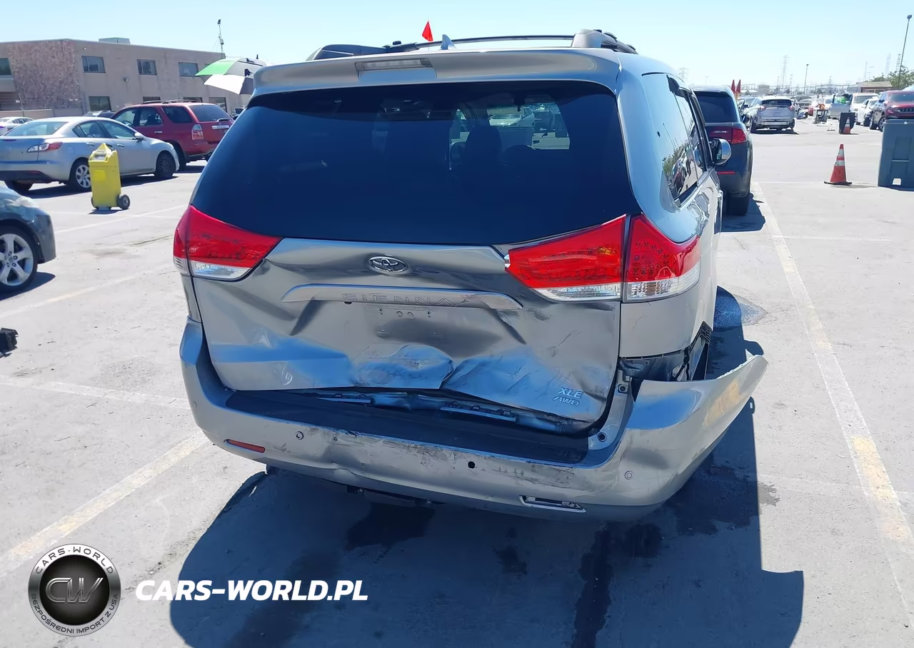 2011 Toyota Sienna Xle VIN:5TDDK3DC5BS009794 - 6