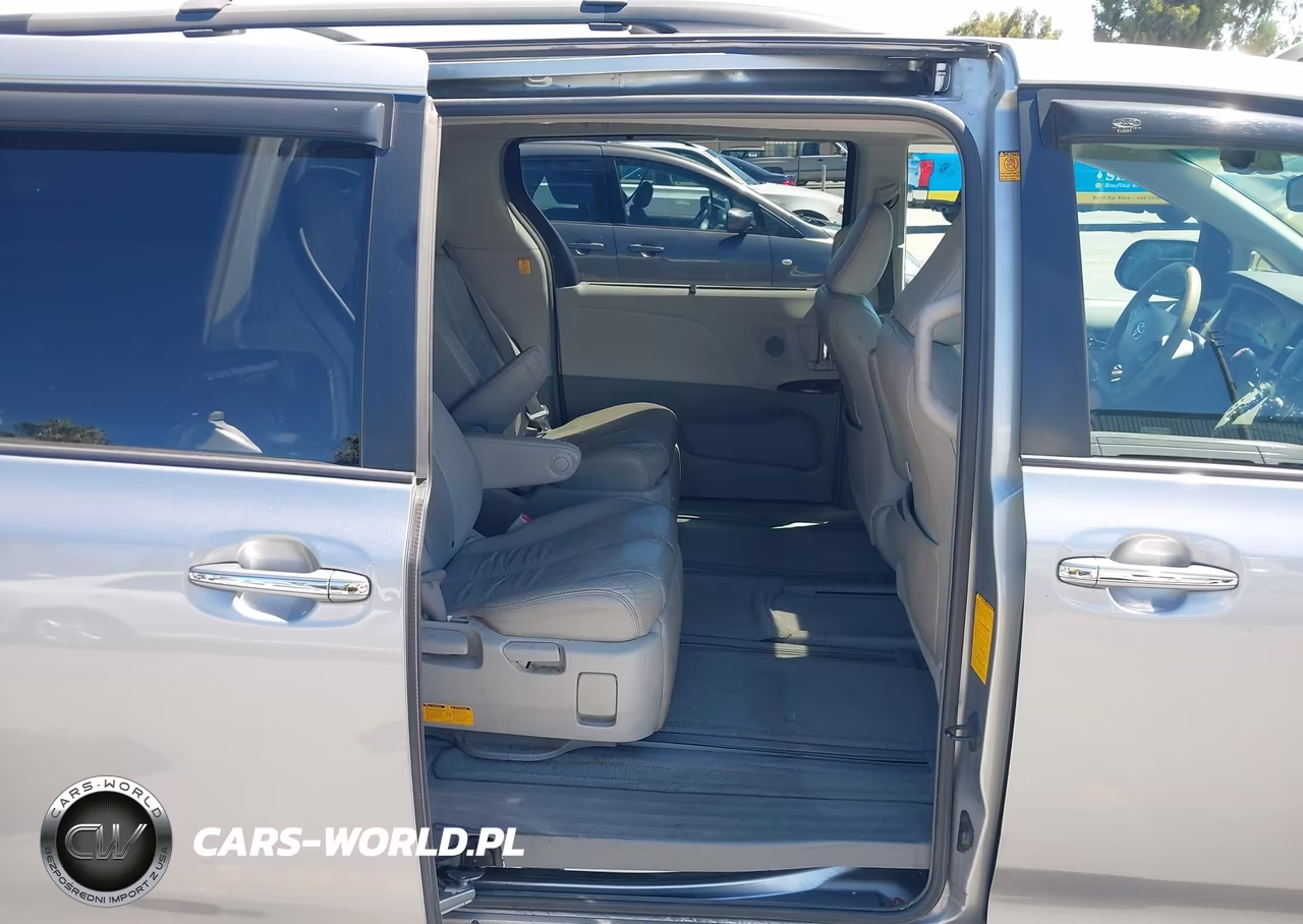 2011 Toyota Sienna Xle VIN:5TDDK3DC5BS009794 - 8