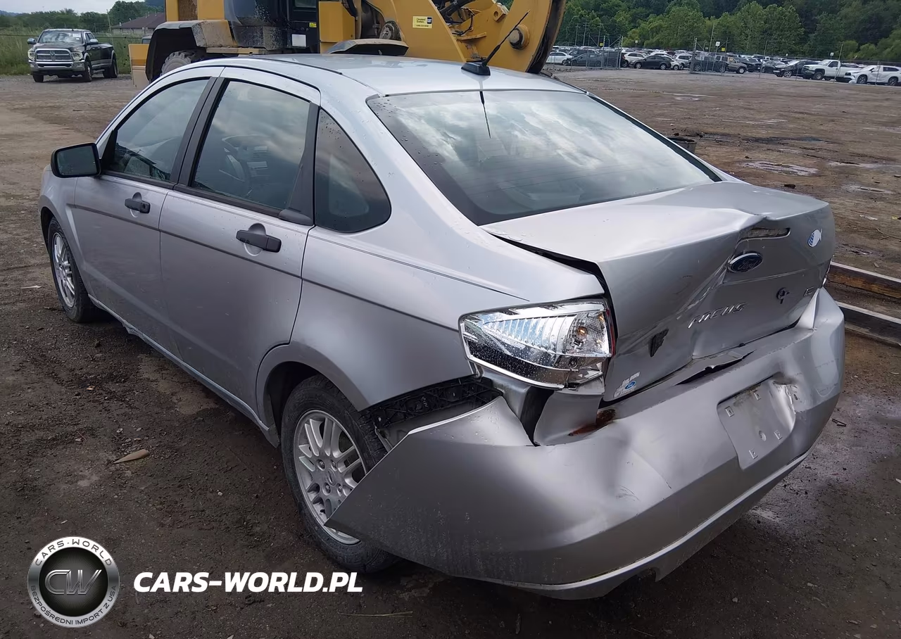 2010 Ford Focus Se VIN:1FAHP3FNXAW202268 - 3