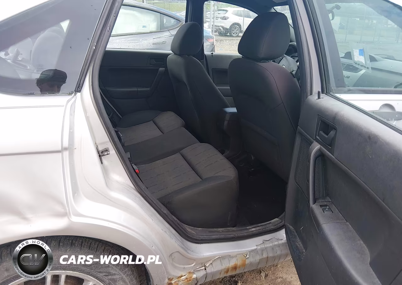 2010 Ford Focus Se VIN:1FAHP3FNXAW202268 - 8